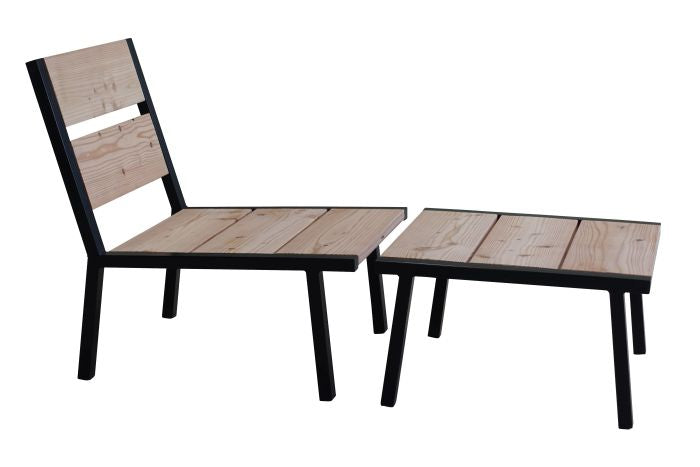 Douglas houten hocker in combinatie met de Elbo loungestoel