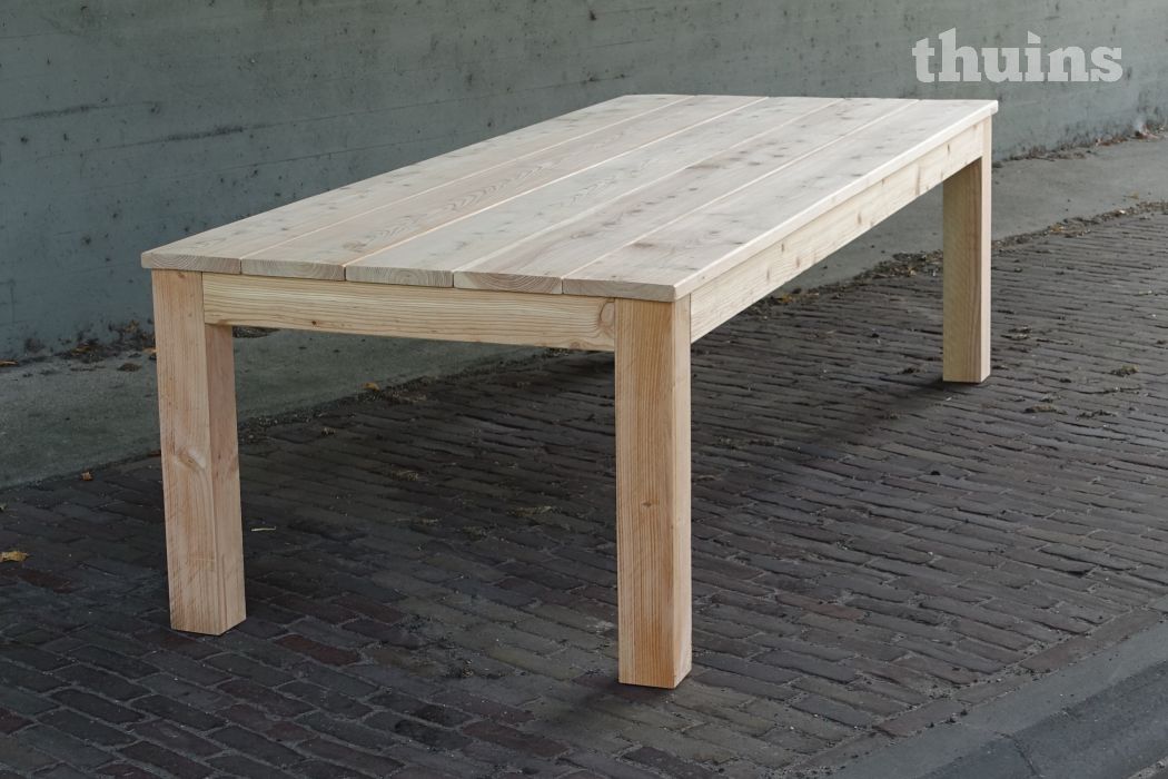 Basic low-dining tafel van Douglas hout