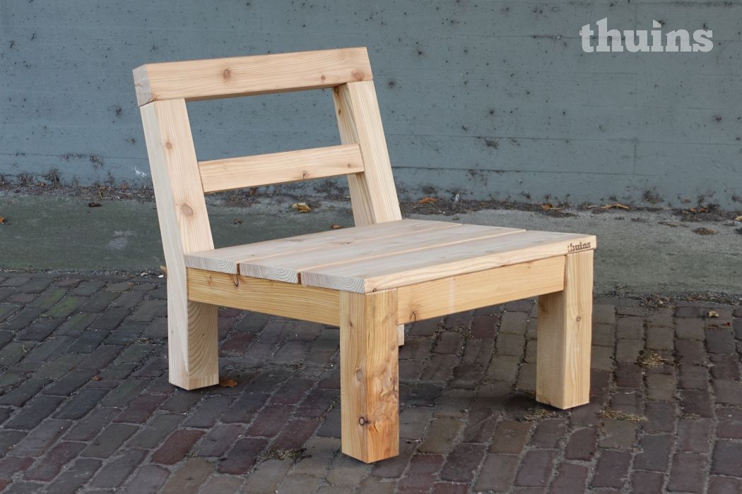 Low-dining stoel Lono van Douglas hout